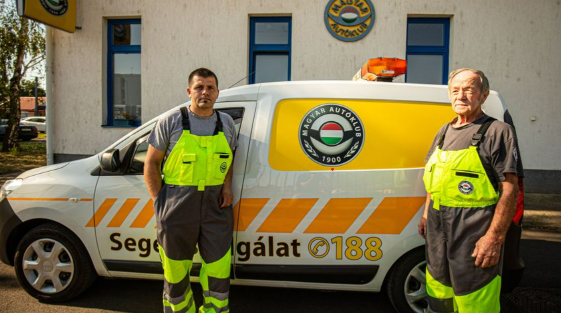 Az autósokat és a kerékpárosokat sem hagyják magukra a Sárga Angyalok