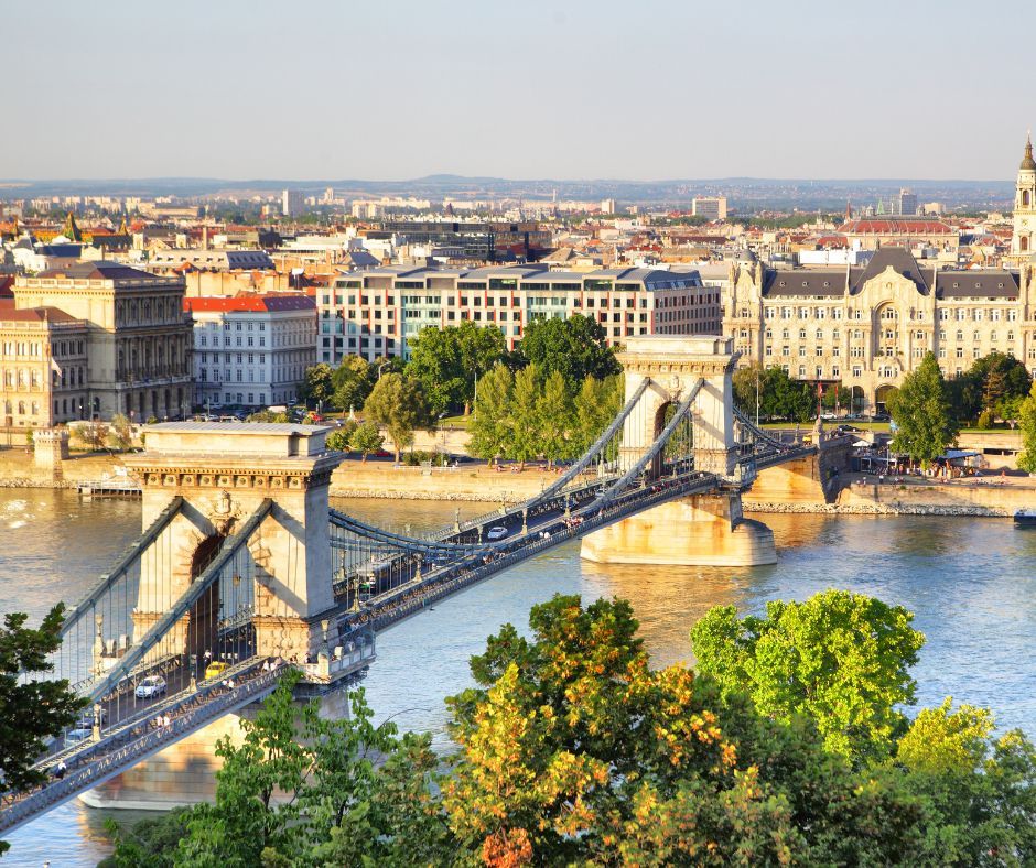 A Magyar Autóklub 14 pontja a Széchenyi lánchíddal és a környezettudatos struktúraváltás kérdéseivel kapcsolatban