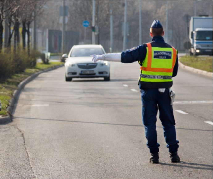 Nem kell magunknál tartanunk a jogsit!