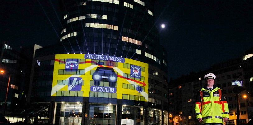 Fényfestés a “Rendőrpalotán”